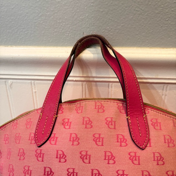 DOONEY & BOURKE Monogram
Signature Charleston Shopper Bag
Pink Canvas READ - Picture 12 of 14